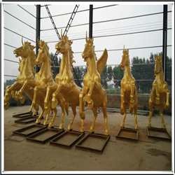 廣場銅馬雕塑 廣場銅馬雕塑