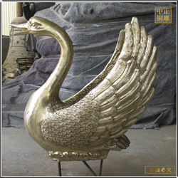 銅天鵝擺件鑄造加工 銅天鵝擺件鑄造加工